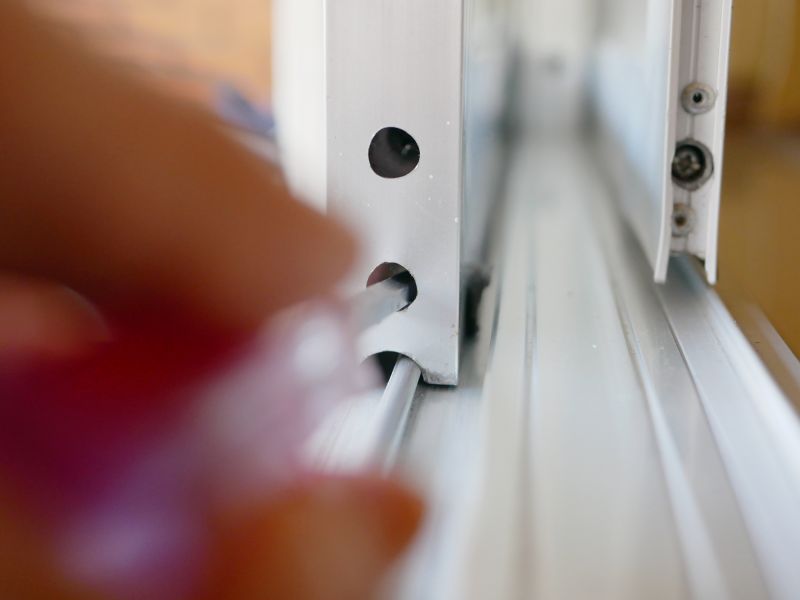 Products For Aluminum Door Repairs in use